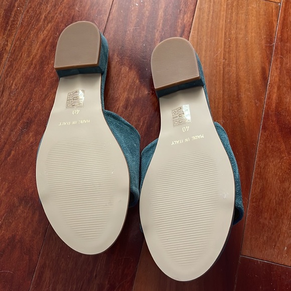 L’intervalle Green Suede ‘Katana’ Mules Sandals Size 40 $118 - Picture 3 of 7